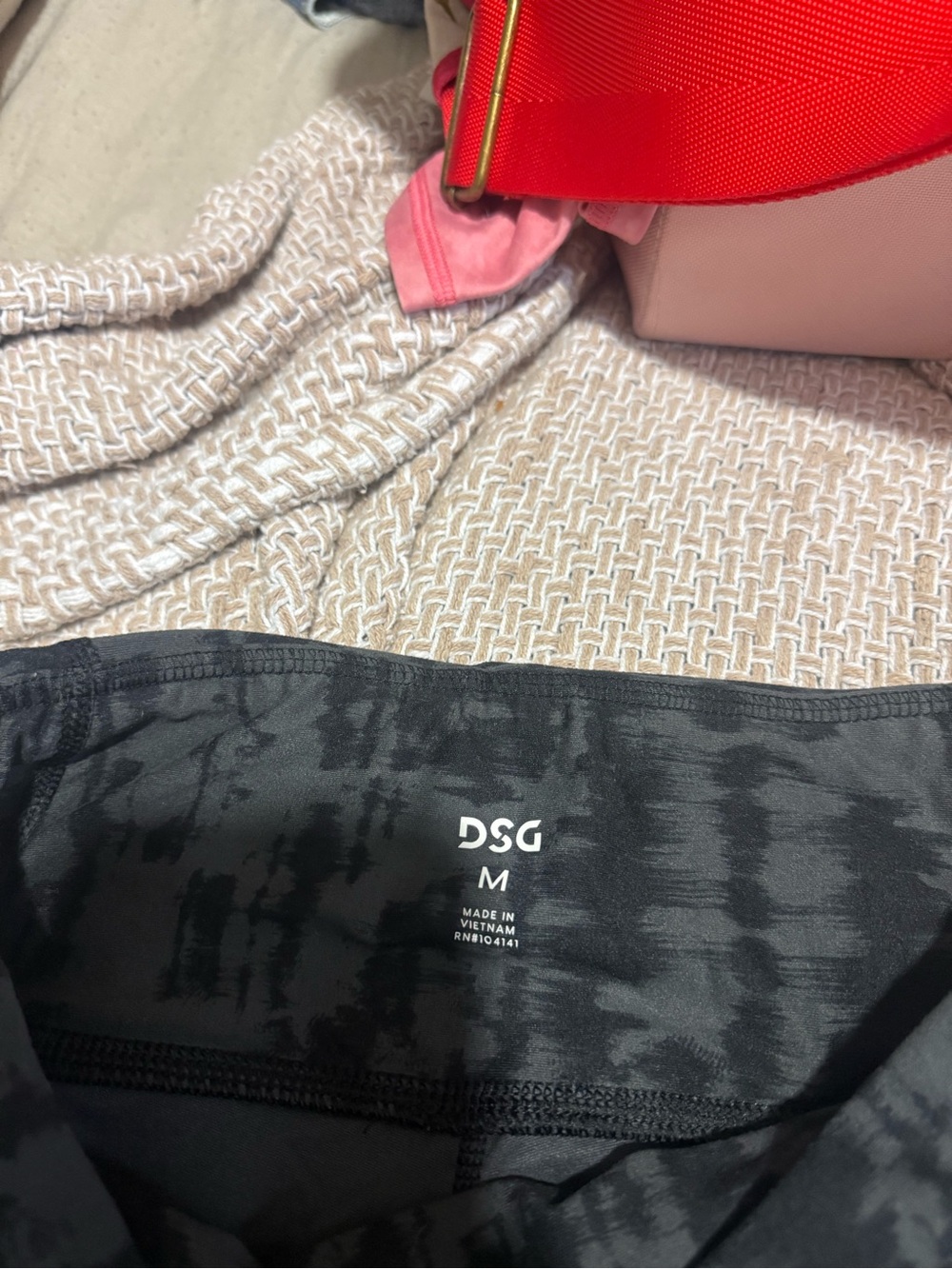 DSG Black Athletic Cropped Leggings with Abstract Print - Picture 2 of 2